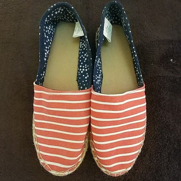 Old Navy Shoes - Red White & Blue Patriotic Shoes sz9